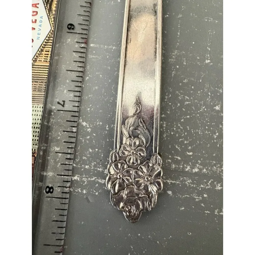 Antique Moss Rose Fish Serving Fork – King Edward Silverplate – S L & G H Rogers